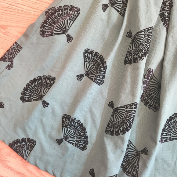 EUC Bettie Page by Tatyana Velvet Green Skirt, Size M - Picture 3 of 9